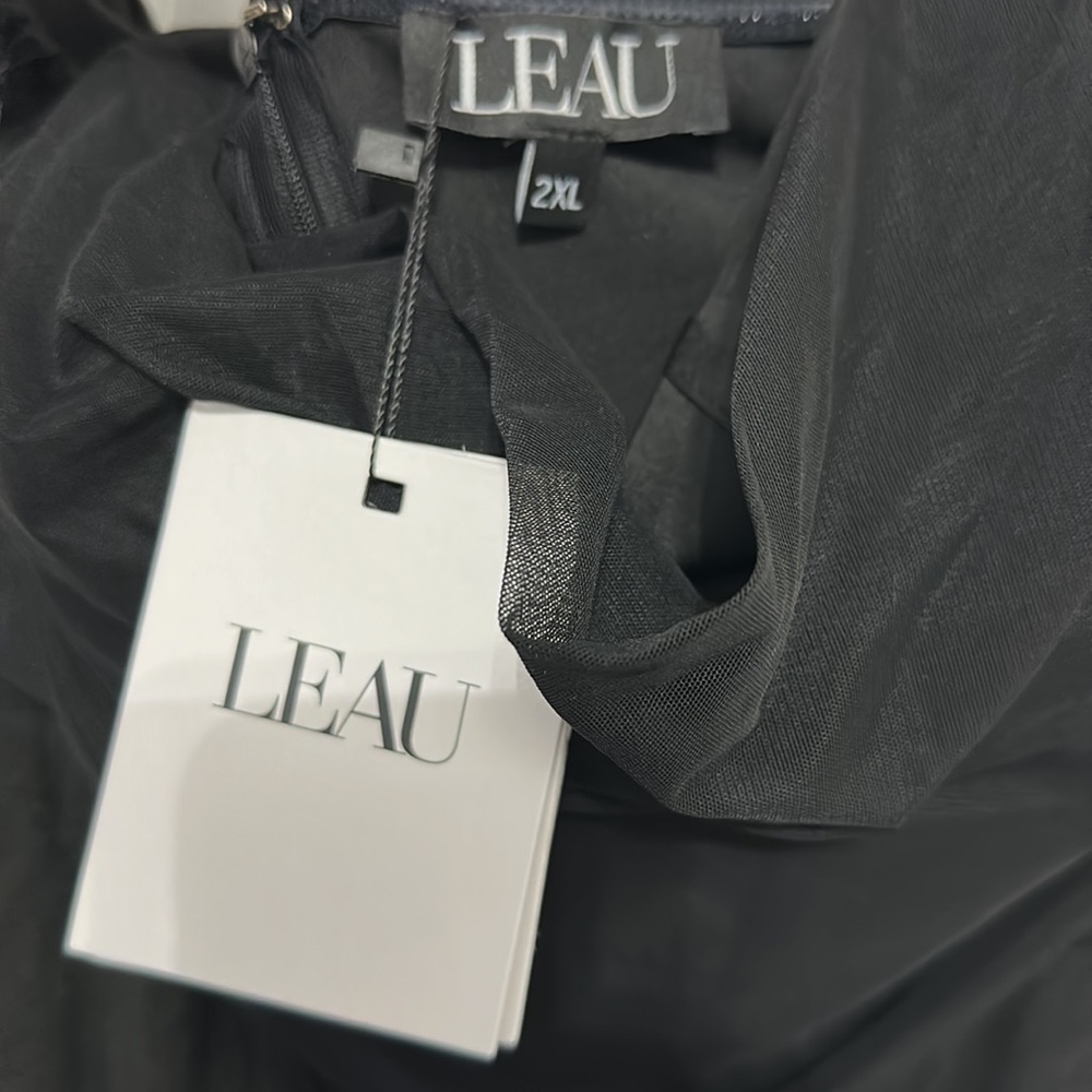 Black Dress - Picture 5 of 5